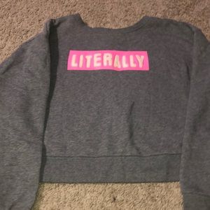 Cropped sweatshirt, oversized